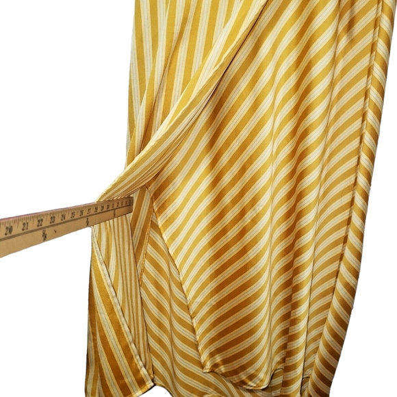 Vince Camuto Faux Wrap Dress Satin Striped Sleeveless Midi Flowy - Picture 4 of 8